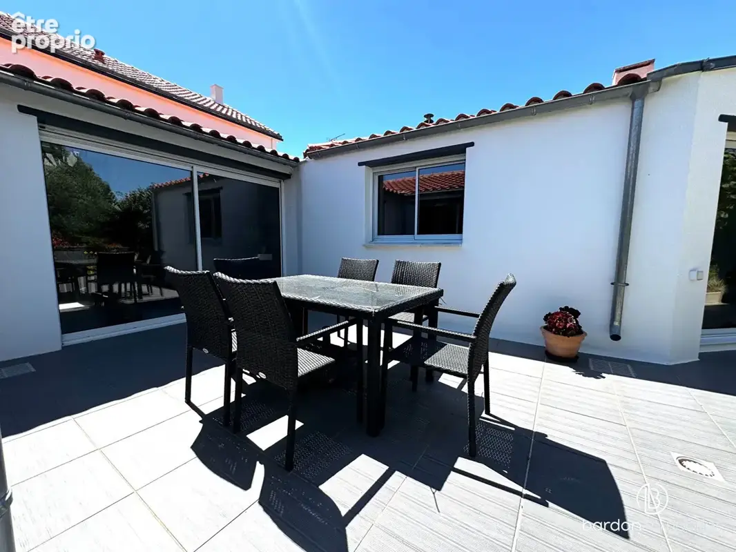 Maison 11 pièces -  208 m² - À seulement 1km des commodités de Challans - photo 17