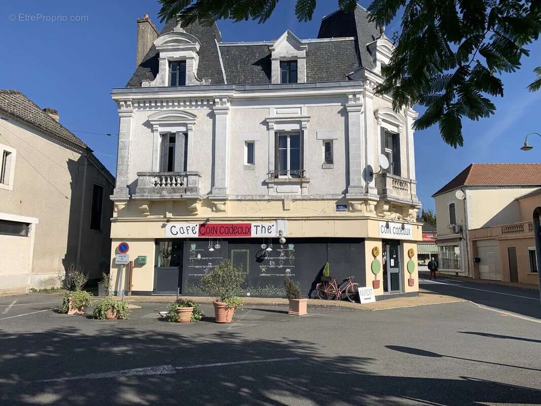 Maison à LA COQUILLE