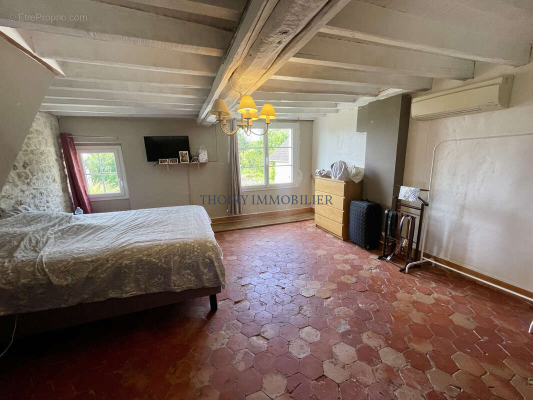 Maison ancienne de charme 6 pièces avec dépendance sur 505 m2. - photo 11