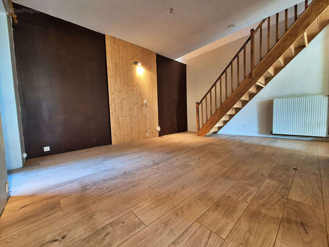 Maison à SAINT-GERMAIN-SUR-MEUSE