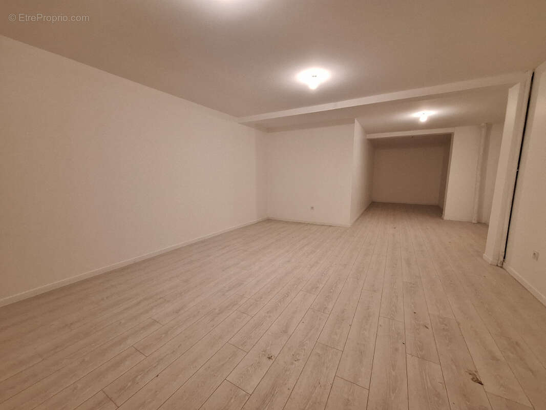 Maison à LES MARTRES-DE-VEYRE