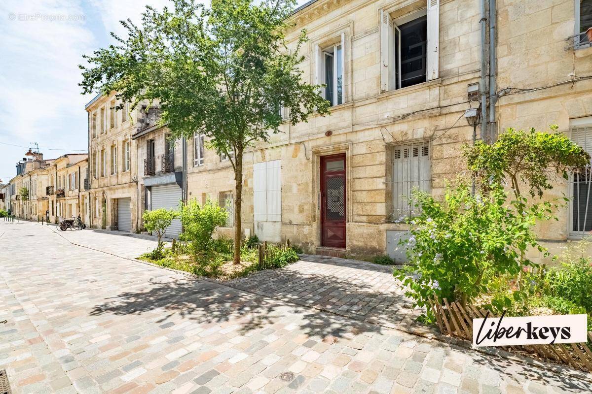 Appartement à BORDEAUX