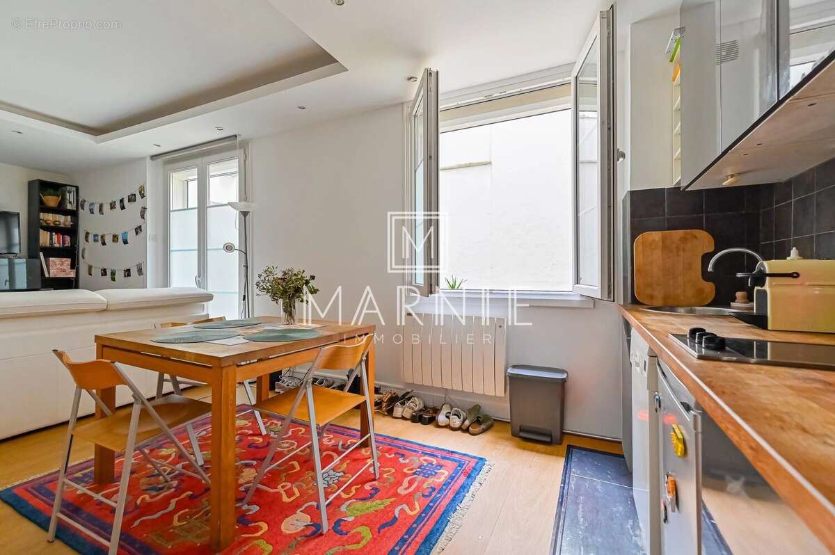 Appartement à PARIS-15E