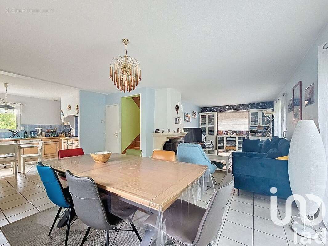 Maison 125 m² à Chantepie  - photo 2