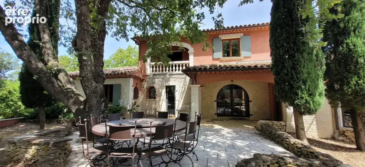 A vendre Saint paul trois chateaux Maison 5 chambres avec piscine - photo 3
