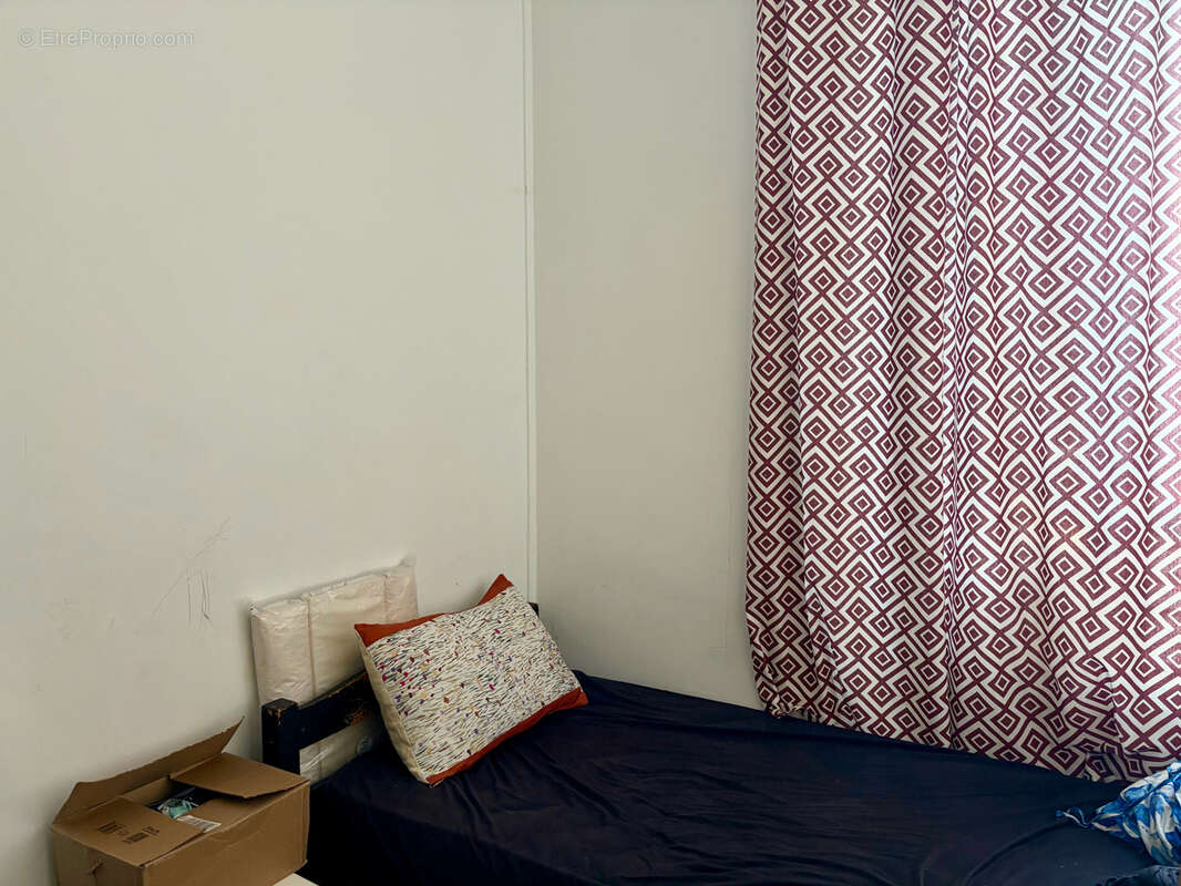 Toulon est champdemars type 2/3 loue - ideal investisseur - photo 4