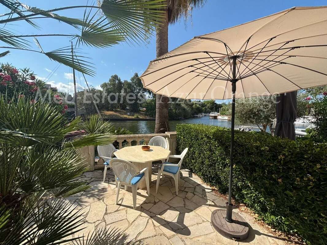 Appartement à GRIMAUD