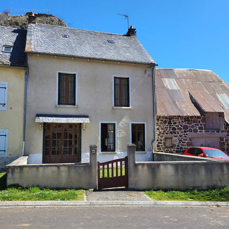 Maison à APCHON
