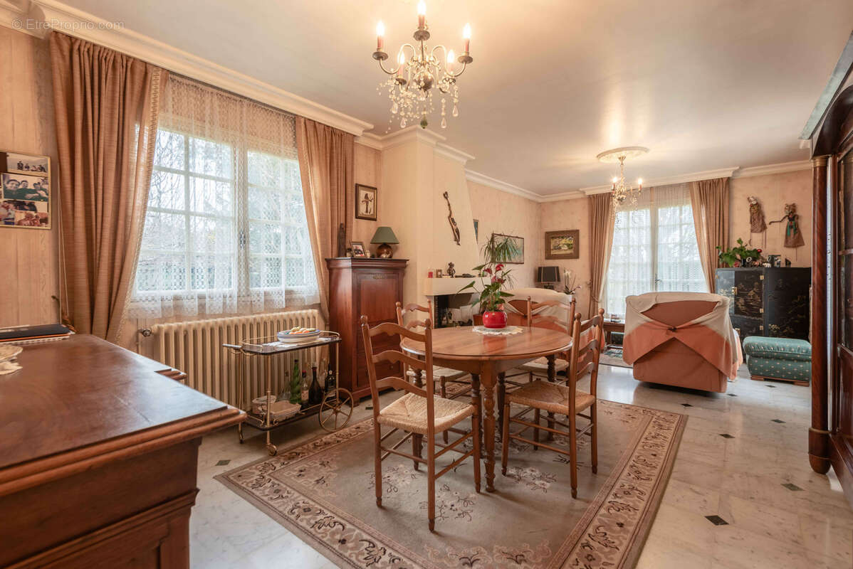 Maison à CENAC