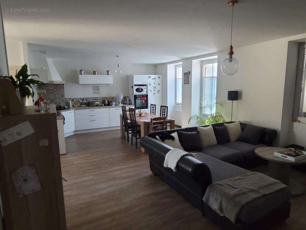Maison de bourg, 3 Chambres, rénovée en 2017 - photo 3