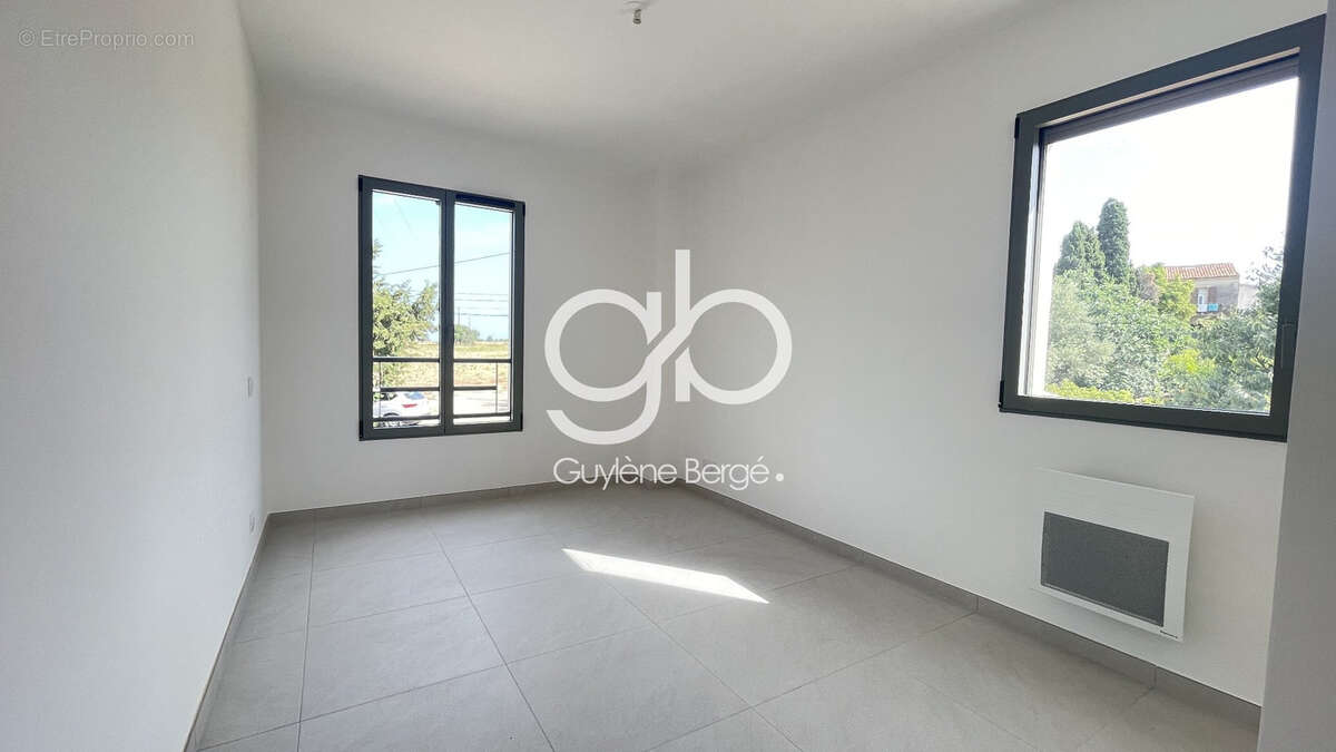 Maison à VIC-LA-GARDIOLE