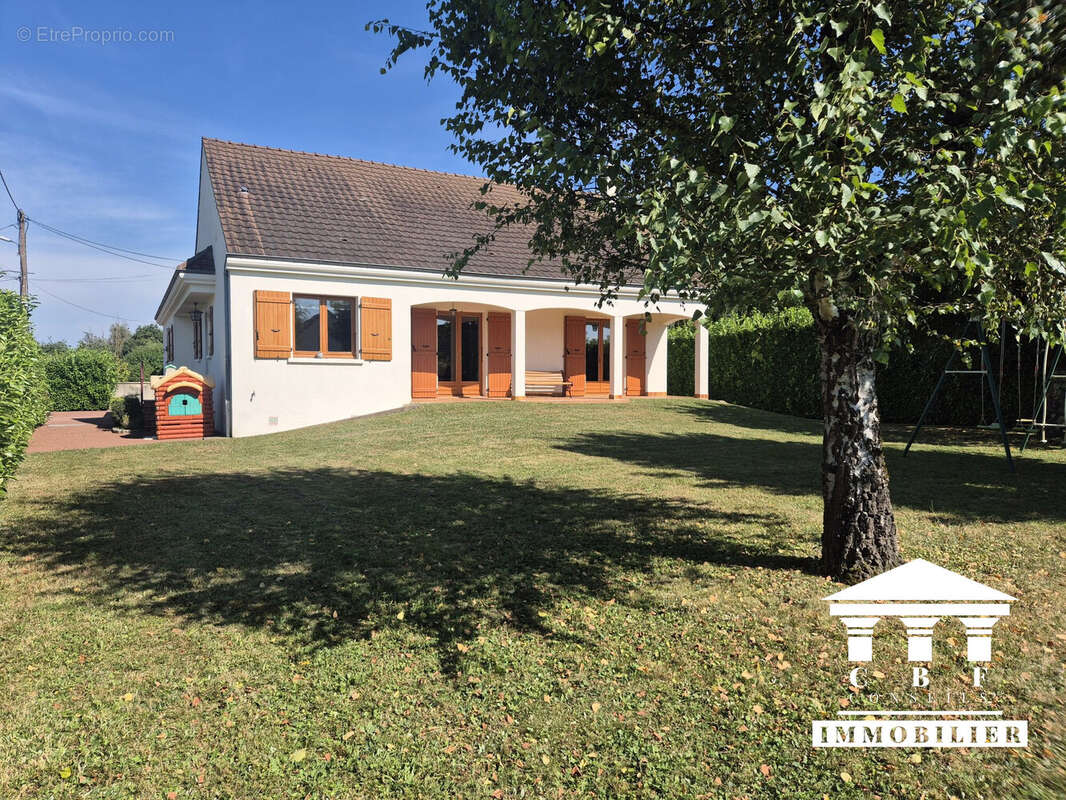 Maison à OUROUX-SUR-SAONE