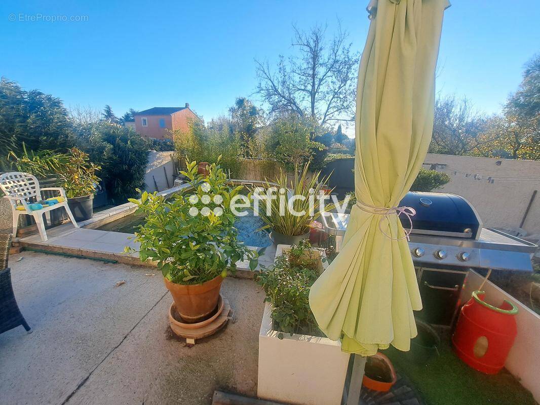 Maison à VILLELAURE