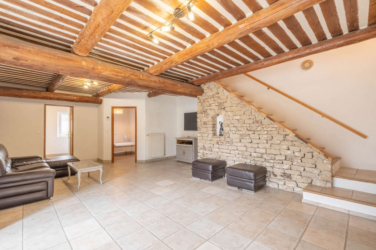 Maison à CABRIERES-D'AVIGNON