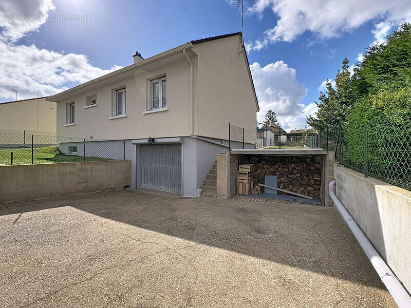 Maison à ETAMPES