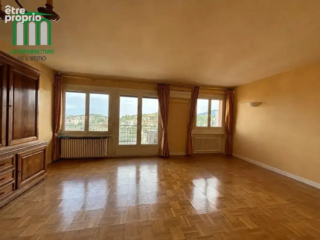 SAINT ETIENNE proche cour Fauriel - Appartement T4 avec cave et garage - photo 5