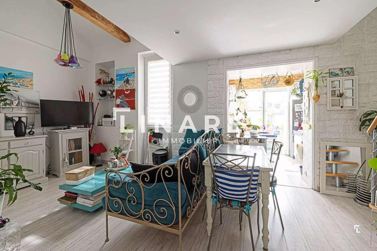 Appartement à MARSEILLE-7E
