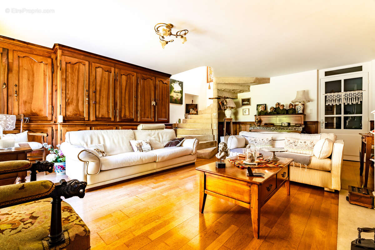 Maison à MAUZE-SUR-LE-MIGNON