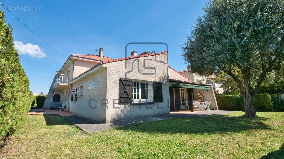 Maison à GUILHERAND-GRANGES