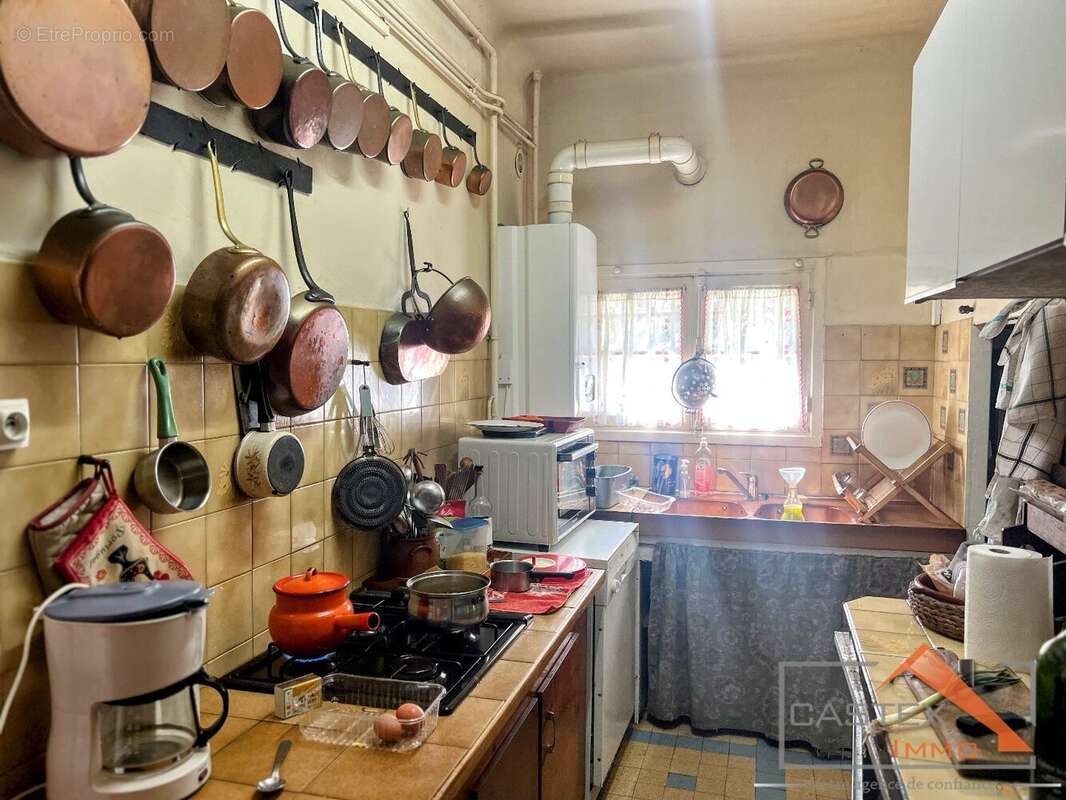Commerce à MANE
