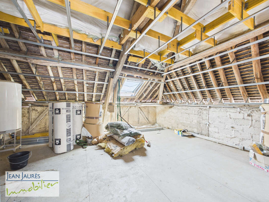 Maison familiale lumineuse de 146 m2 avec double garage - photo 17
