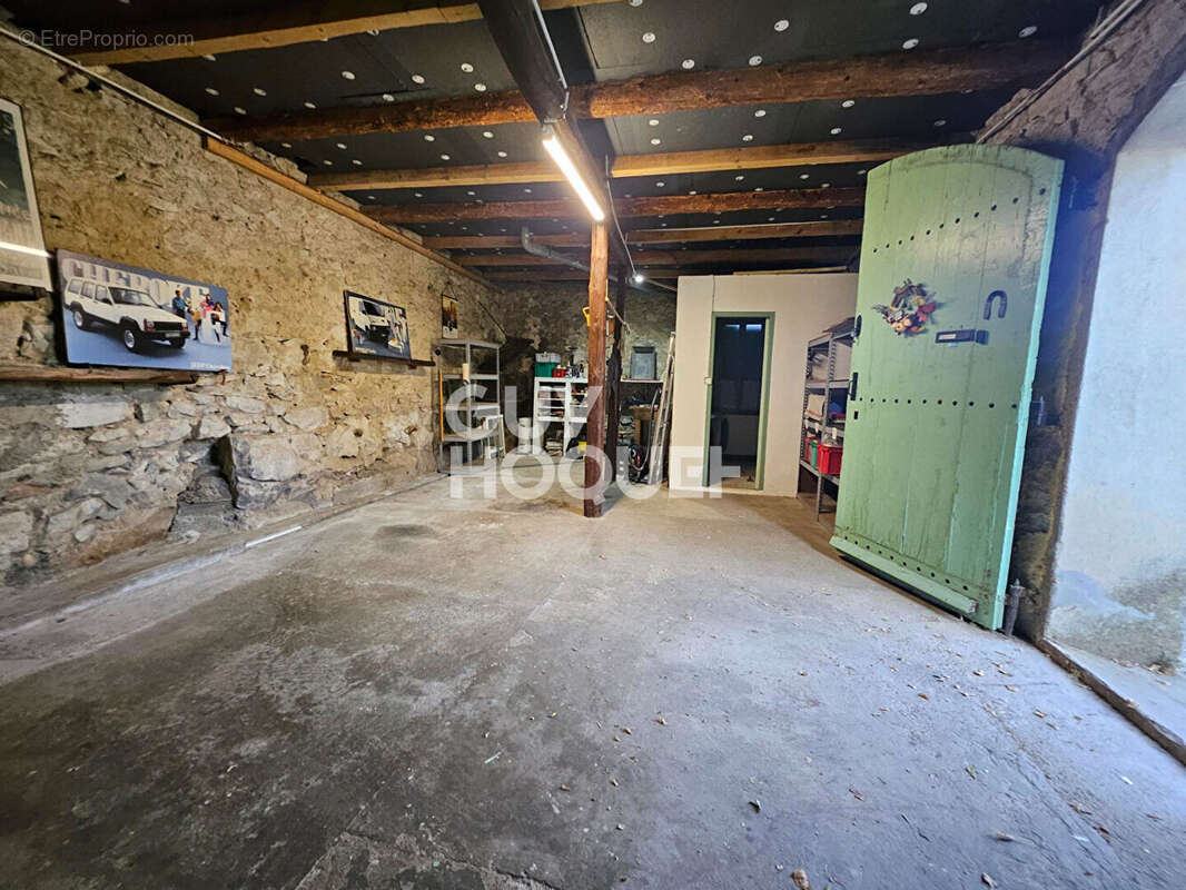 Maison avec extérieur à Vendre à Beaufort - photo 4