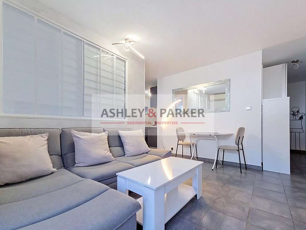 Appartement à SAINT-MARTIN-DU-VAR