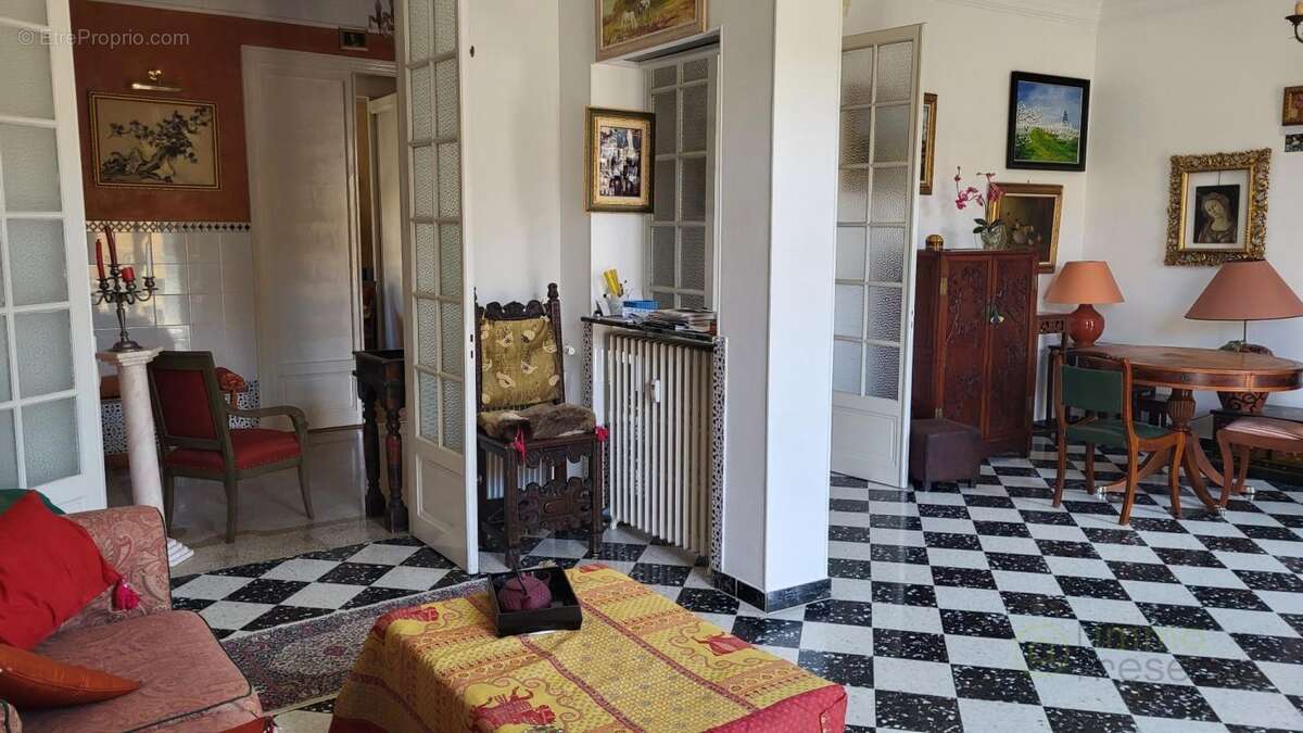 Appartement à MENTON