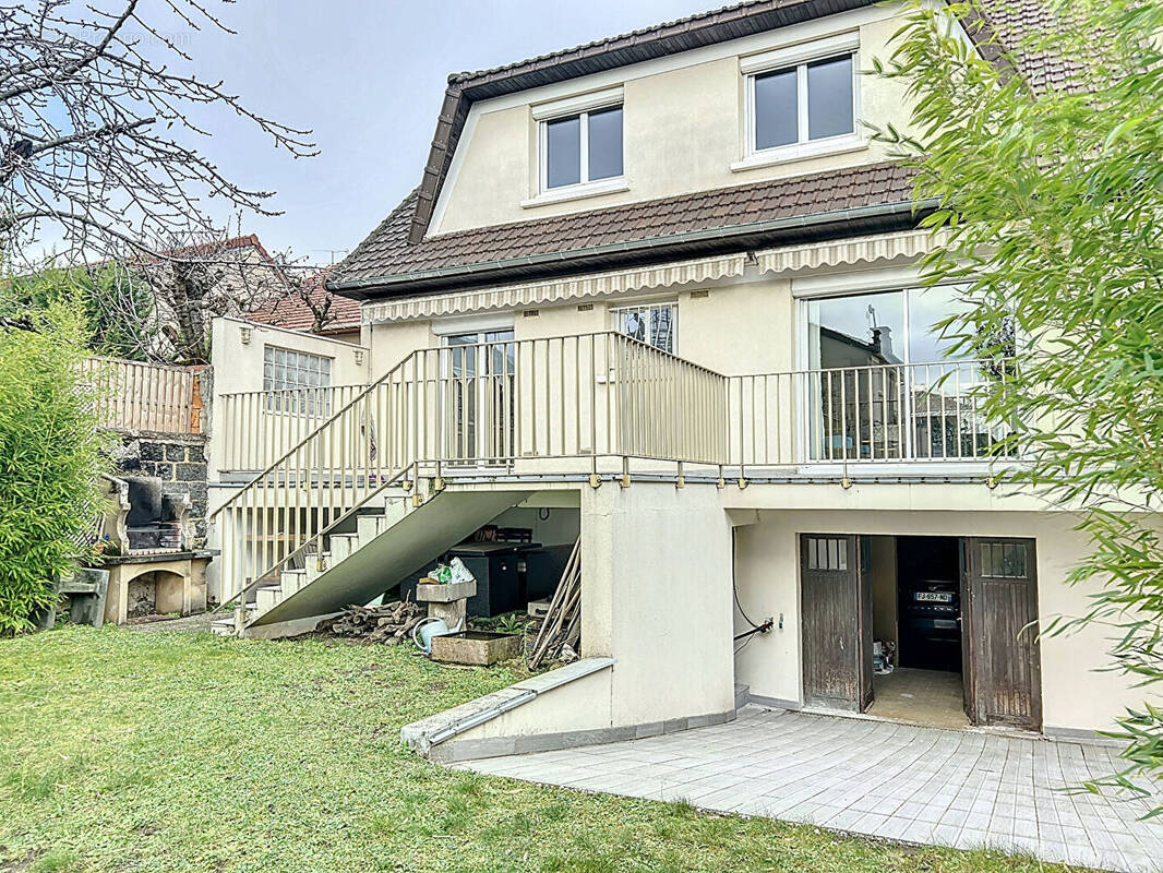 Maison à SAINT-MAUR-DES-FOSSES