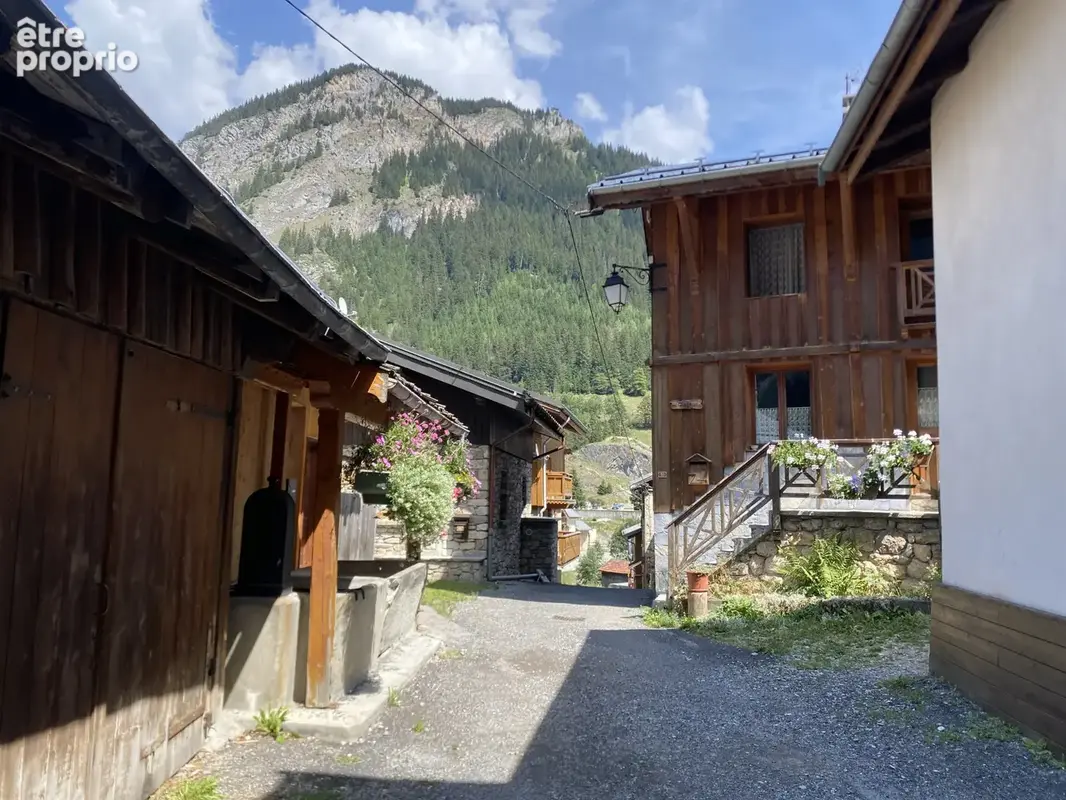 Chalet rénové au calme - photo 16