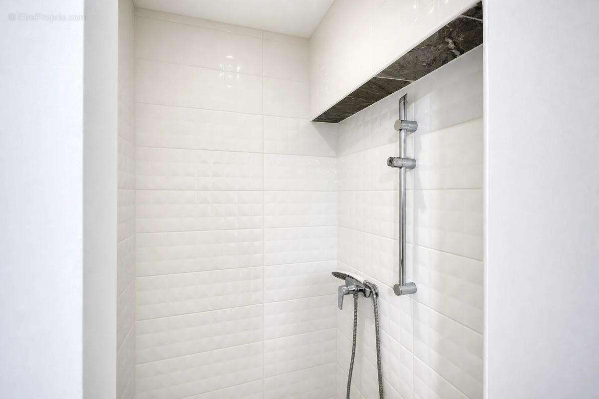 T4 familial 92 m² avec piscine - Marseille 13e - photo 14