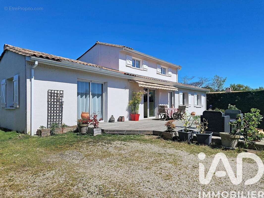 Photo 2 - Maison à SAINT-MEDARD-EN-JALLES