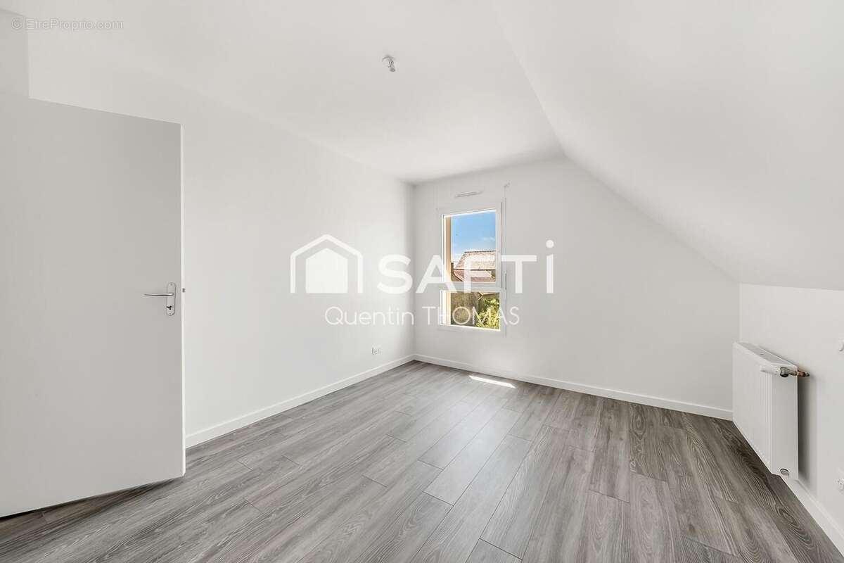Maison 90 m² à Saint-Seglin  - photo 7