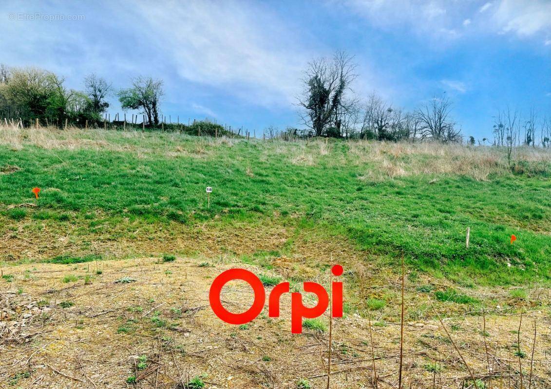 Terrain à SEPTEME