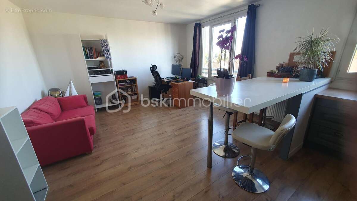 Appartement à TORCY
