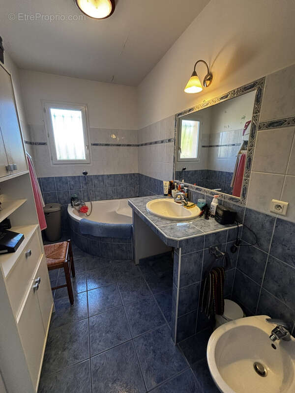 Maison à ENTRECHAUX