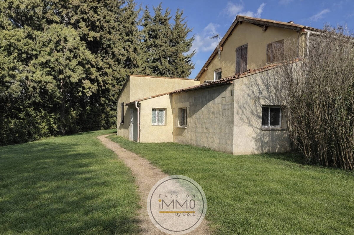 Maison à LES MEES