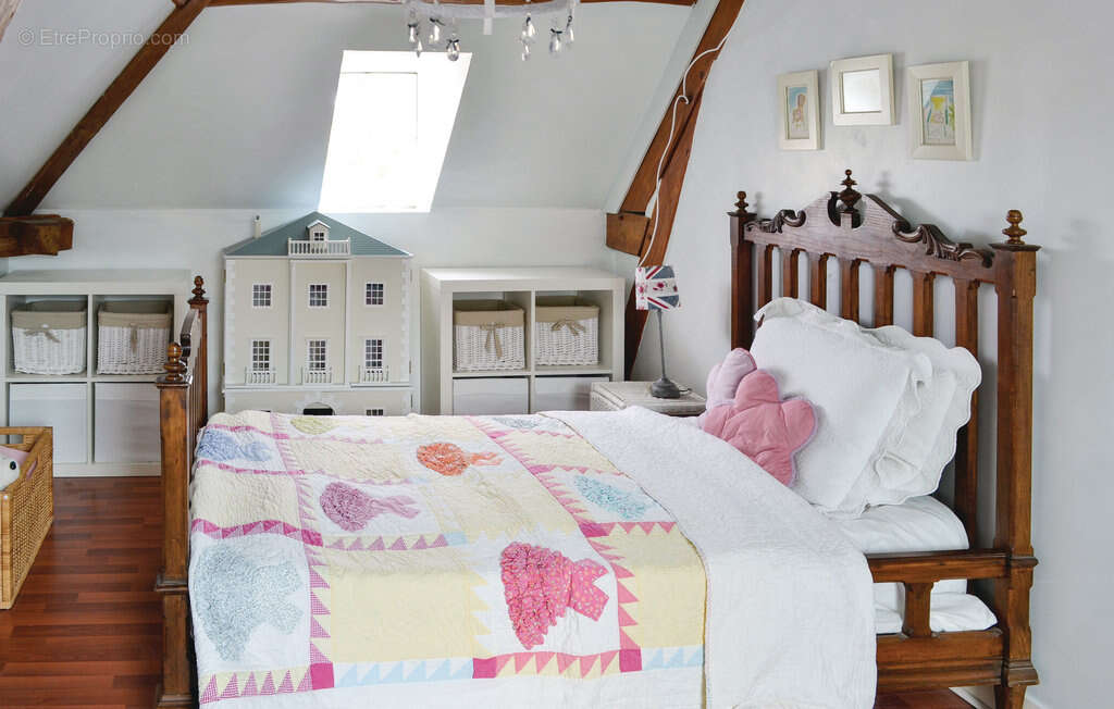 Maison à CIRES-LES-MELLO