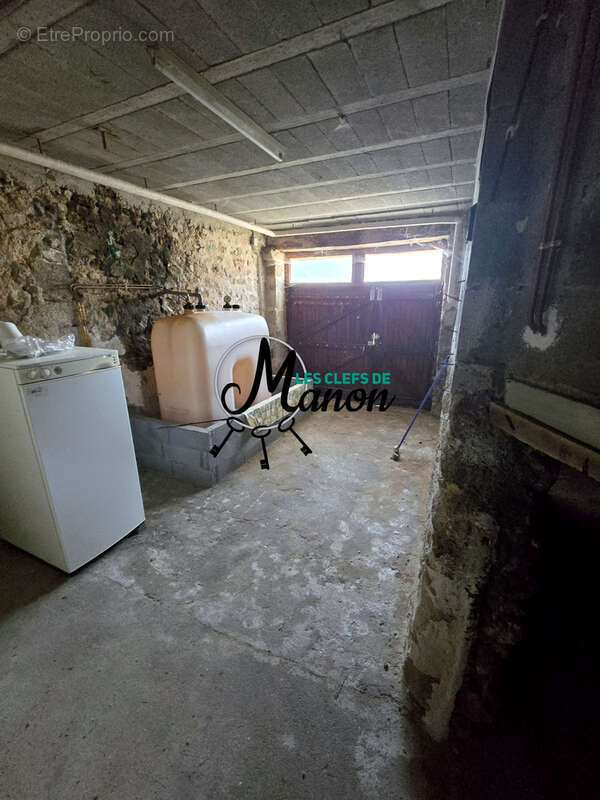 Maison 3 chambres à rénover BESSINES SUR GARTEMPE - photo 14