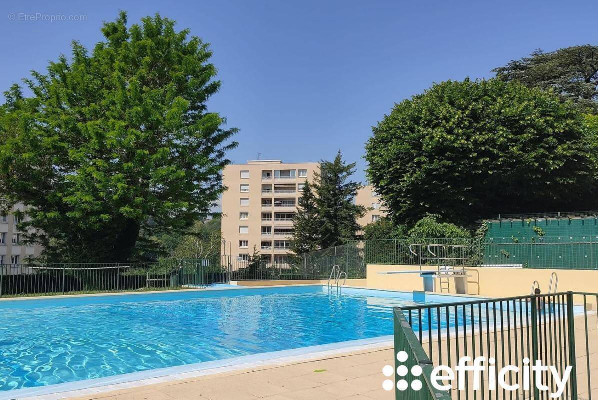 Appartement à SAINTE-FOY-LES-LYON