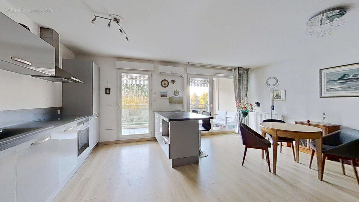 Appartement à SAINTE-FOY-LES-LYON