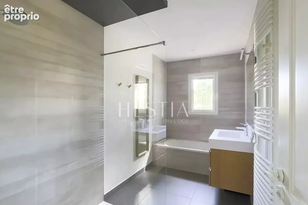 Villa esprit "Bastide" dans un cadre verdoyant - photo 12