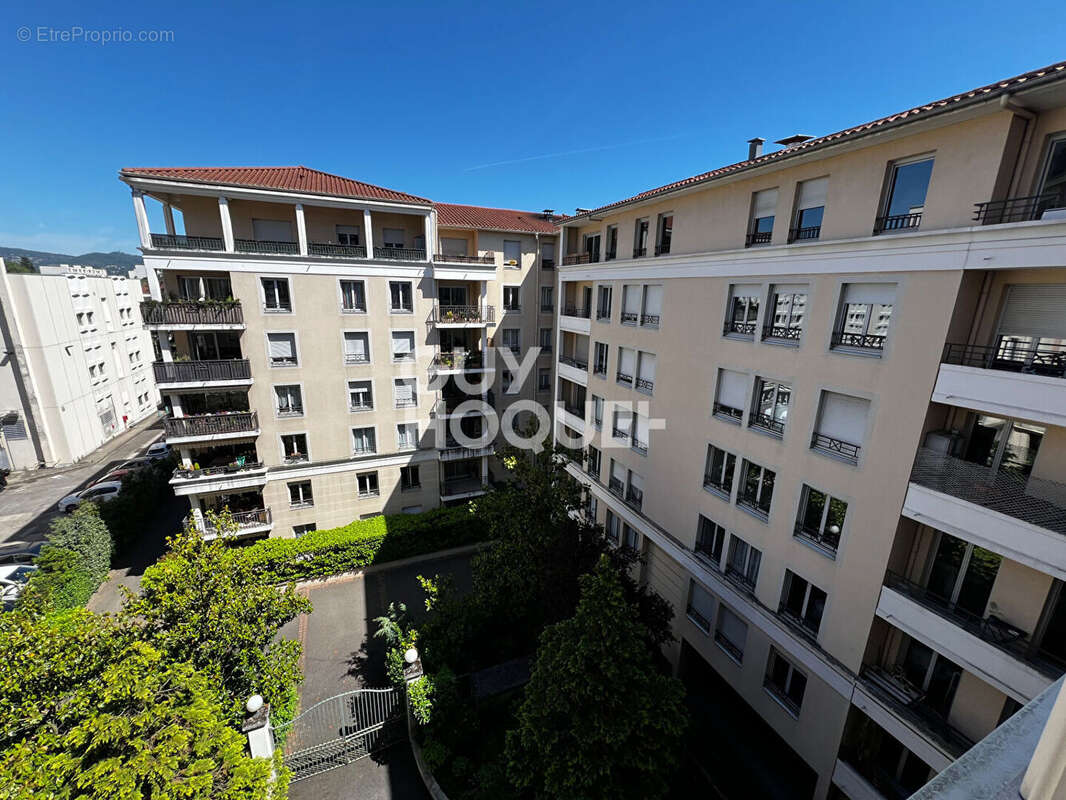 Appartement à LYON-4E