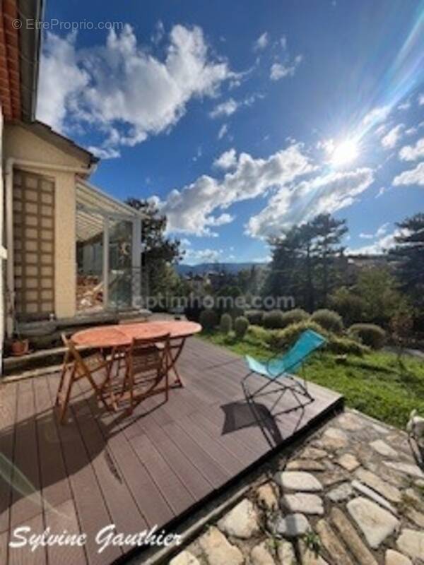 Maison à ASPRES-SUR-BUECH