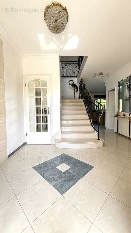 Maison à EZANVILLE