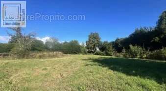 Terrain à PONT-L&#039;EVEQUE