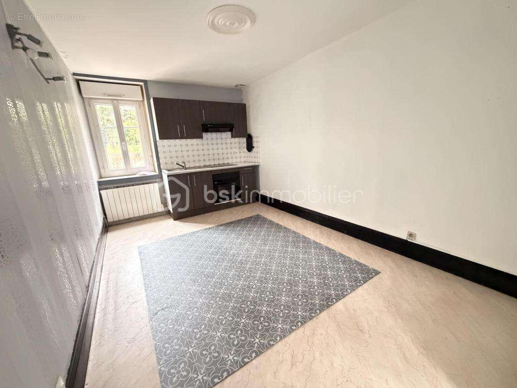 Appartement à LA GUERCHE-SUR-L'AUBOIS