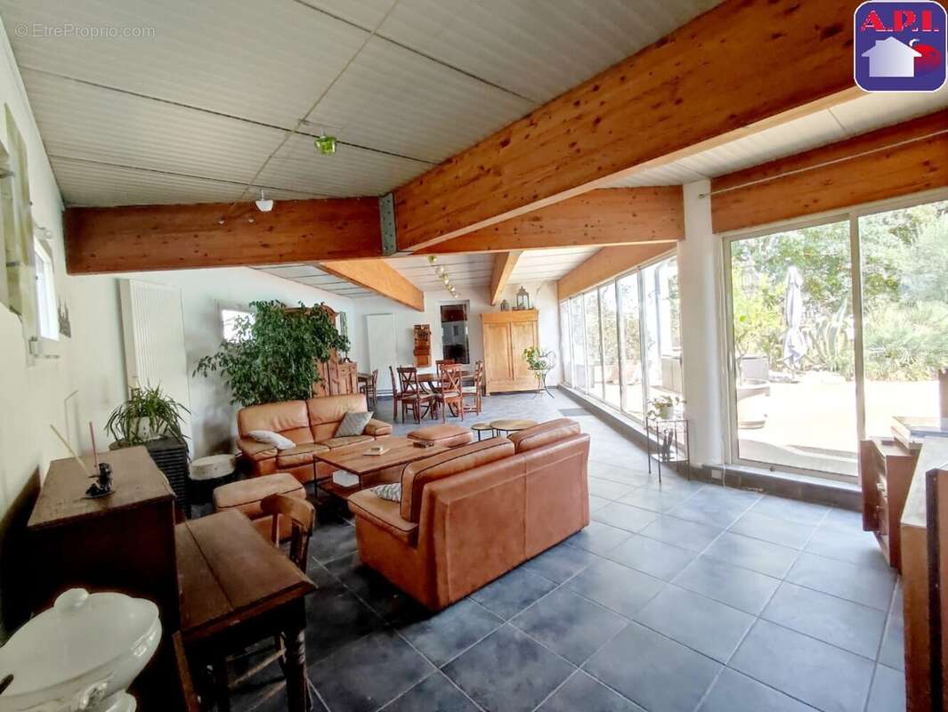 Maison 297 m² à Saint-Jean-Du-Falga  - photo 4