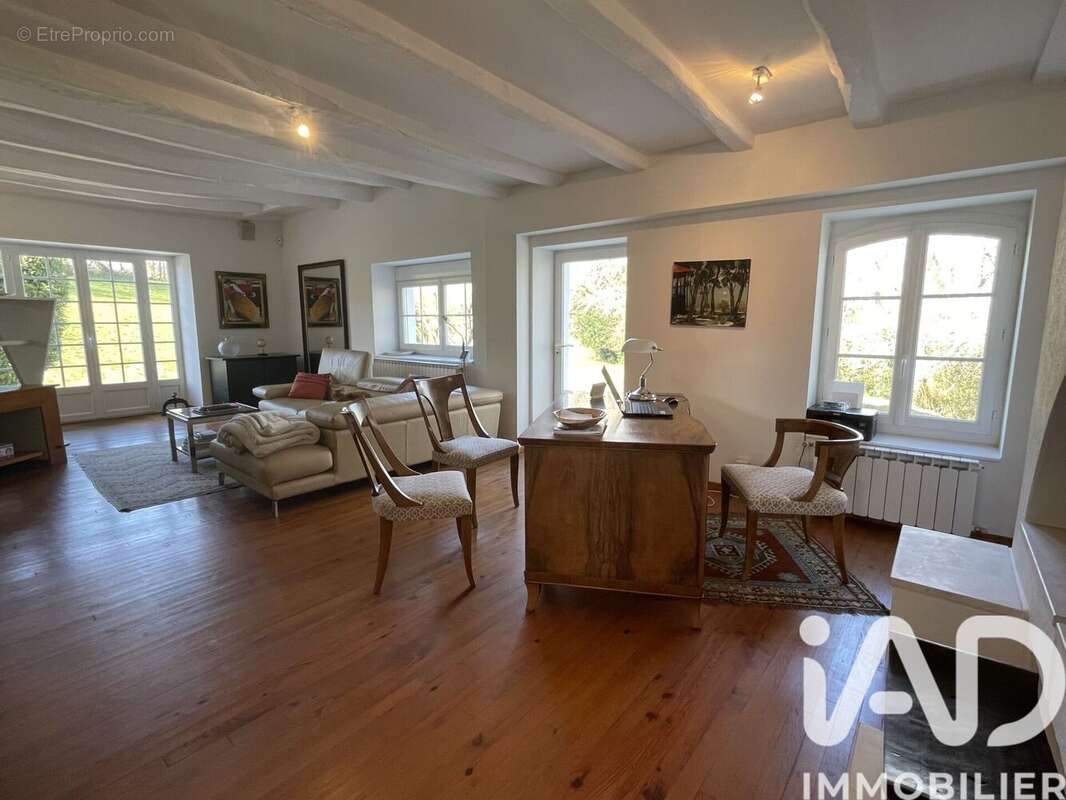 Photo 8 - Maison à URT