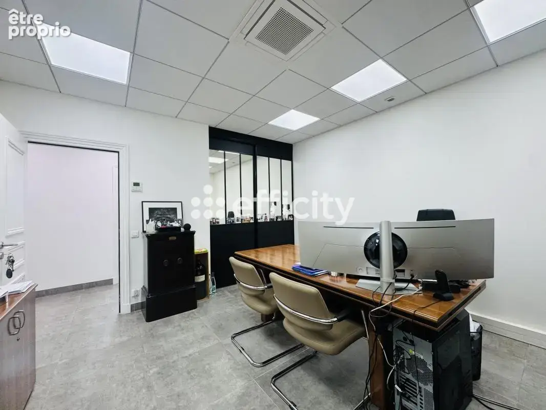 Local commercial - photo 4